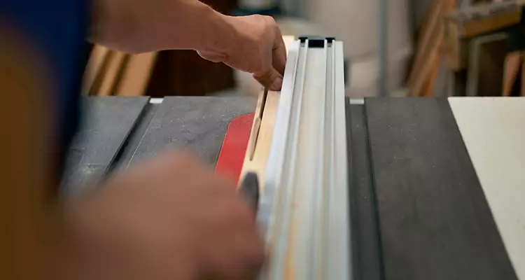 Bifold Door Seal Repair in Tampa, FL