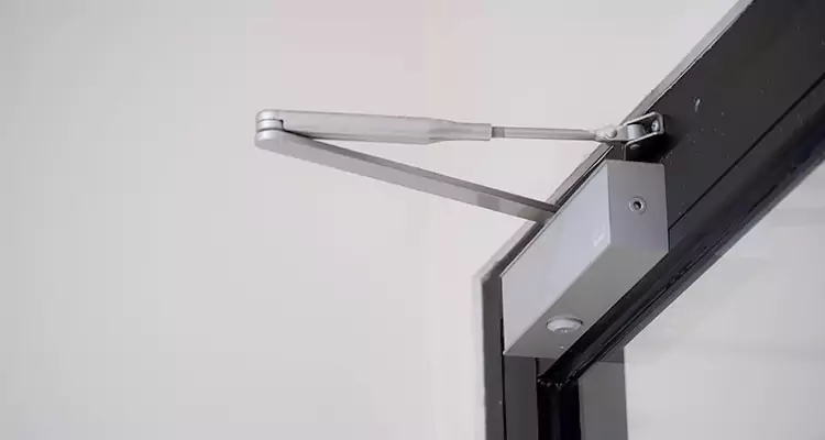 Screen Door Closer Repair in Tampa, FL