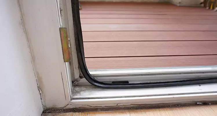 Why Choose Us for Leaking Sliding Glass Door Repair in Tampa, FL?