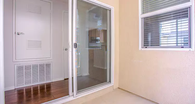 Sliding Screen Door Track Repair in Tampa, FL
