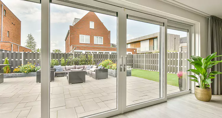 Best Sliding Screen Door Replacement Company in Tampa, FL