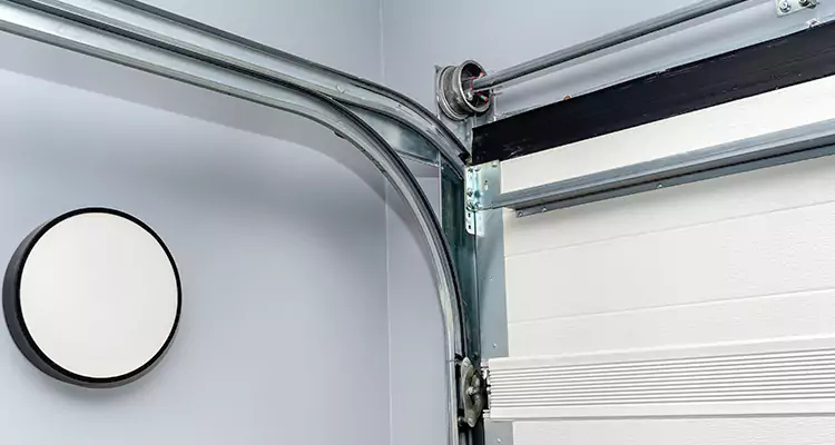 Garage Door Cable Repair Cost in Tampa, FL