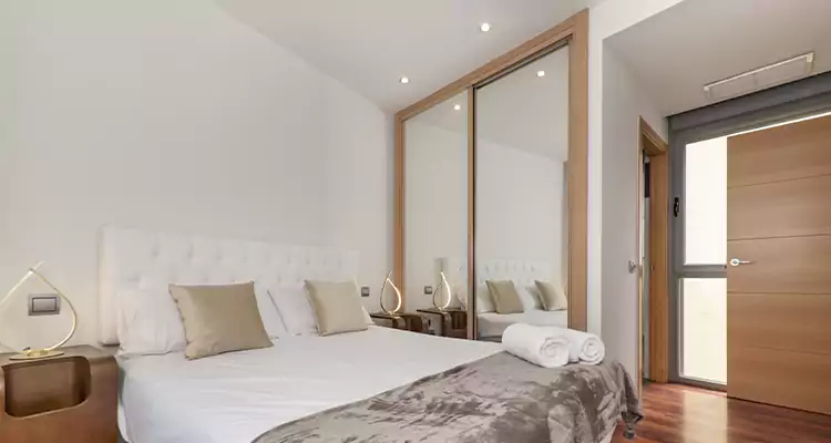 Sliding Wardrobe Door Mirror Replacement in Tampa, FL