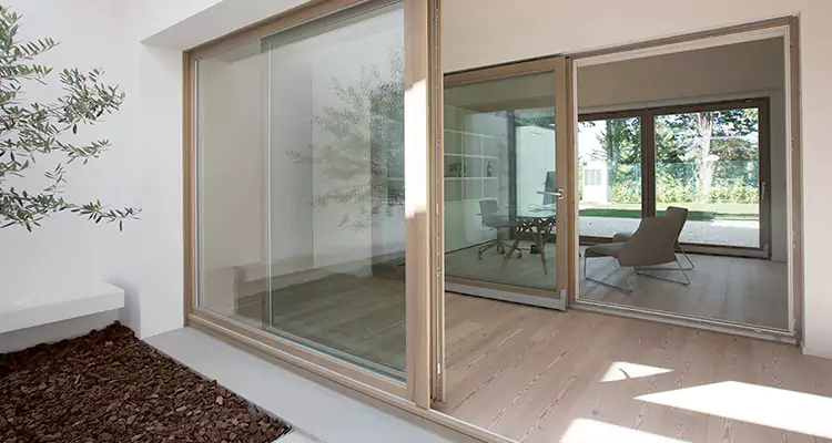 Sliding Screen Door Bottom Track Replacement in Tampa, FL